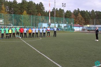 Закрытие летнего спортивного сезона. Товарищеская встреча по футболу